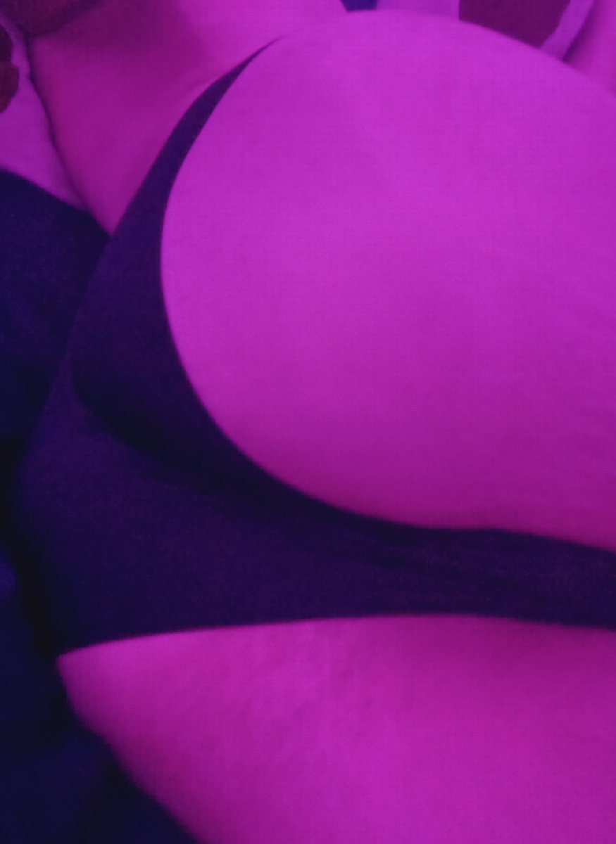 017Femboy's tweet photo. Anyone lookin for a snack? 
#gay #femboy #femboyespañol #SissyPlay #sissyfashion #sissyespañol #nsfwtwtًً https://t.co/kR93g6Htv3