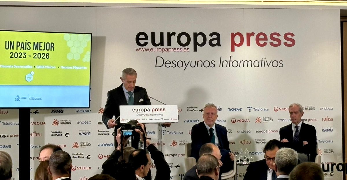 govmadrid's tweet photo. #DesayunoInformativo @EPMadrid con el Ministro de Política Territorial y Memoria Democrática, Ángel Víctor Torres @avtorresp.

Entre los asistentes, el Ministro de Hacienda, Arcadi España, la S. de E. de Política Territorial, Miryam Álvarez y la delegada del Govern, Núria Marín. https://t.co/qBXx5Y6jRY