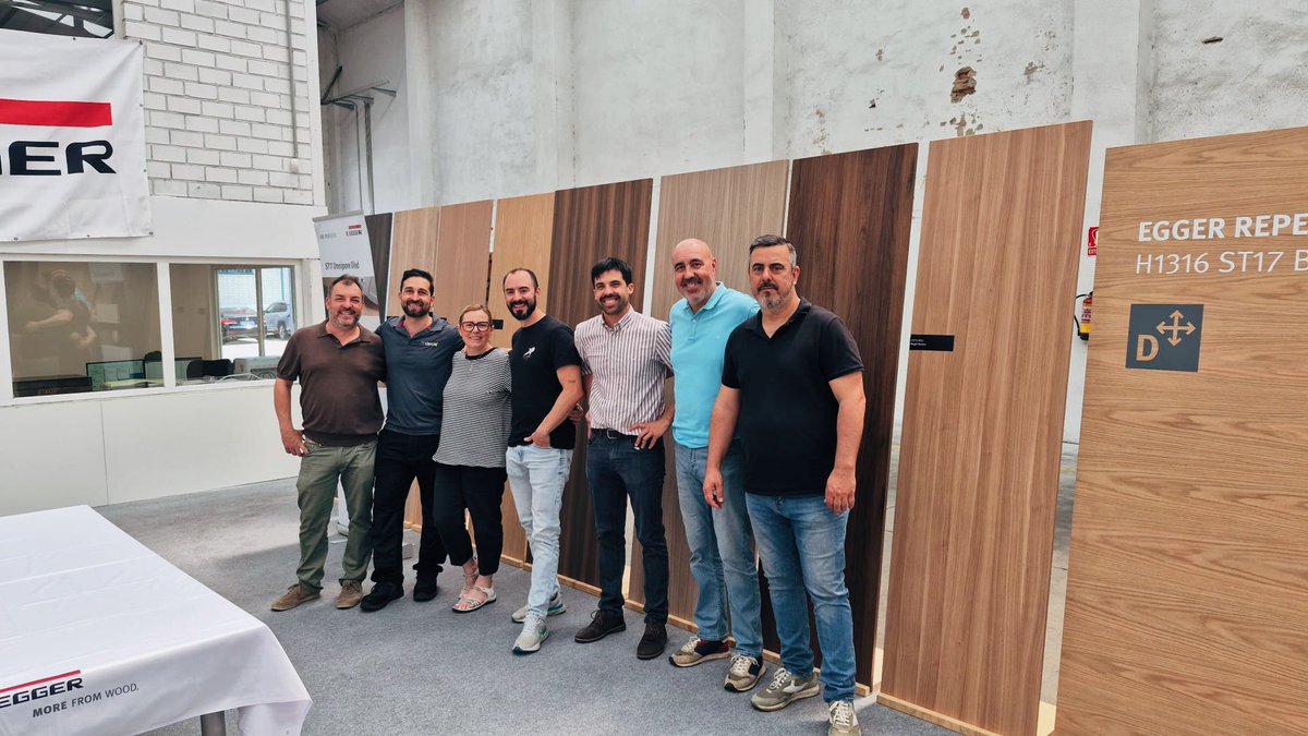 EMEDEC_com's tweet photo. Ayer presentamos en nuestra delegación de Madrid la nueva #ColecciónDecorativa 26+ junto al equipo de EGGER España y Portugal.  

Gracias a todos los arquitectos, interioristas, fabricantes, carpinteros y profesionales que nos acompañasteis.  

#Egger26Plus #Novedades https://t.co/r5wUF5MpR8