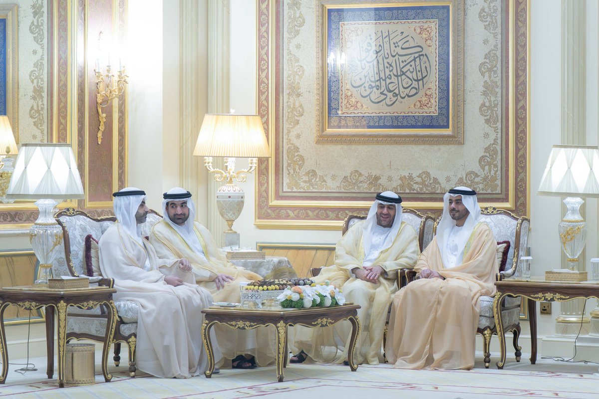 HHShkDrSultan's tweet photo. حاكم الشارقة يواصل استقبال المهنئين بعيد الأضحى المبارك https://t.co/IbDDeTaBQi