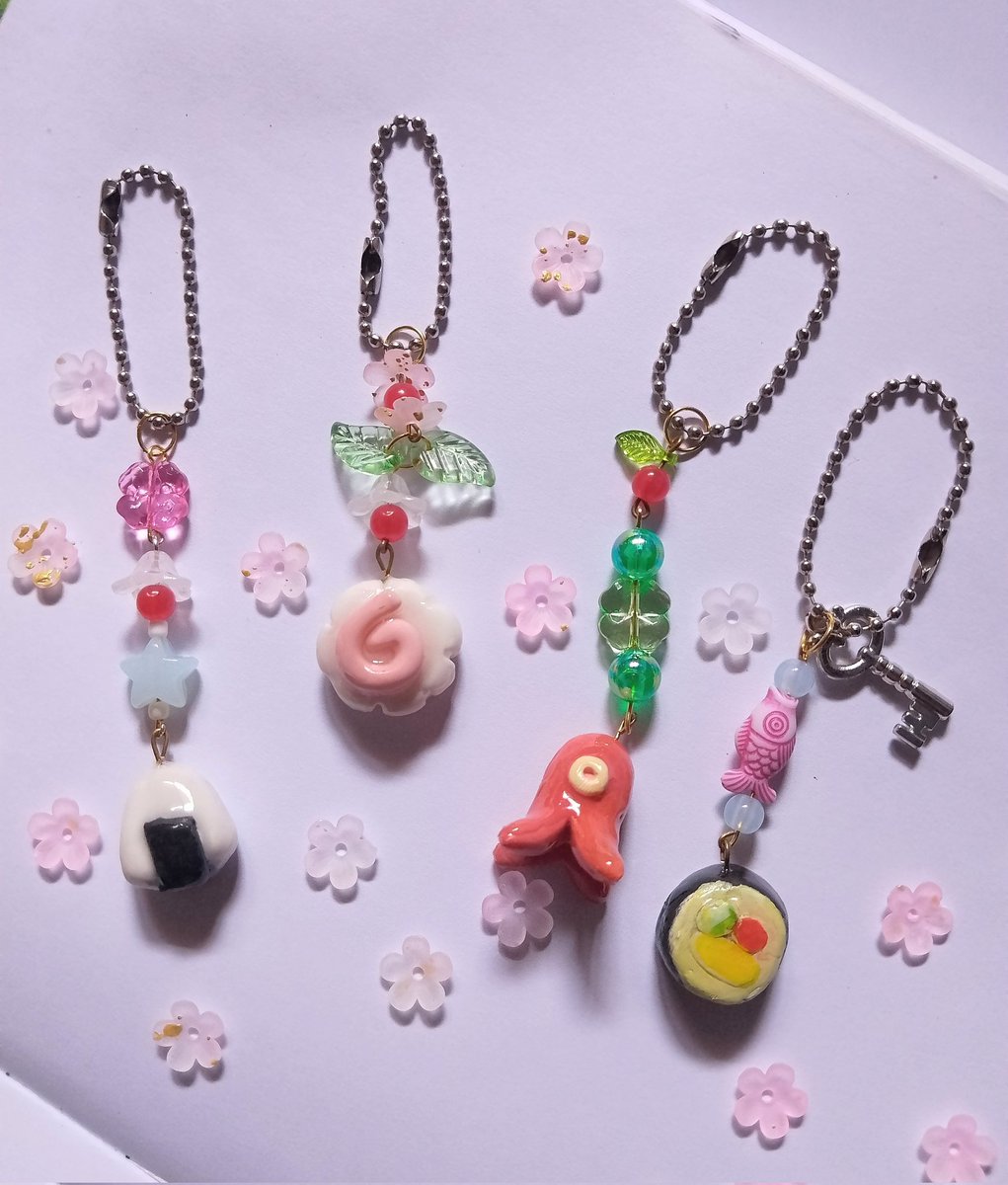 littenmenfaker's tweet photo. @corrodsion Gantungan trinkets imupp ada onigiri, Naruto maki, sausage, roll cake,omurice dll
11-12 k

Link 🍊 di bio ya
Tiktok shop :luckyglimmer https://t.co/DkNWNVeWQe
