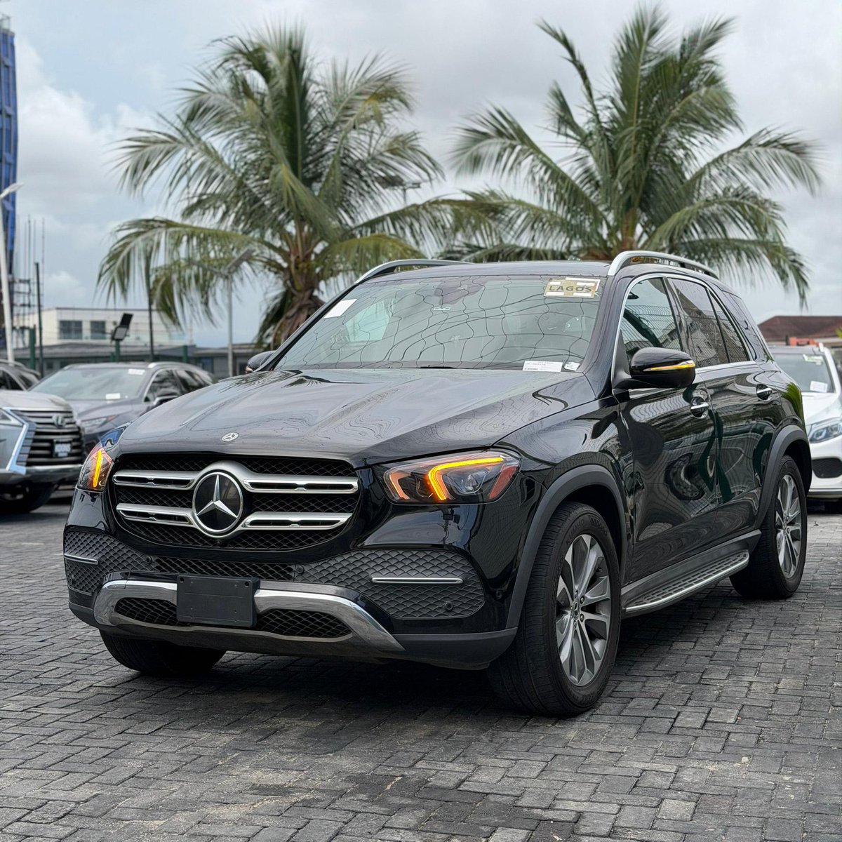 Letter_to_Jack's tweet photo. You have N80m to buy a car (whatever you can save out of it for maintenance is your choice), which of these two are you going for, and why? 

2020 GLE 350 vs 2020 RX350. https://t.co/G0yIzynxH5