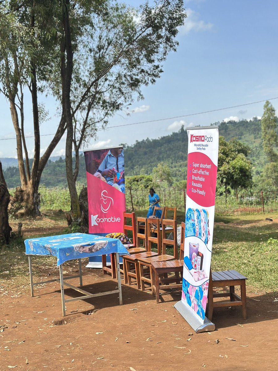 SolNishimwe's tweet photo. None taliki 28/5 ni umunsi mpuzamahanga wahariwe isuku mu gihe cy’ imihango.
Twabyukiye mu Rugabano, mu karere ka Rusizi hamwe na @KosmotiveRwanda aho bari guha ubumenyi abana b’ abakobwa.
Aba bana kandi bari buhabwe pads cg umwambaro w’ isuku “KosmoPads” ushobora gukoreshwa igihe cy’ imyaka ibiri.
#MHD2026 #kosmopads #kosmotivecares
