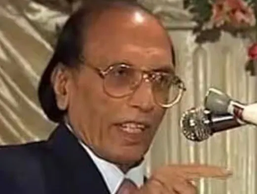 ndtv's tweet photo. 🔴#NewsAlert | Renowned poet Bashir Badr dies at 91 in Bhopal, was suffering from dementia, confirms family https://t.co/PmzsgAiHH1