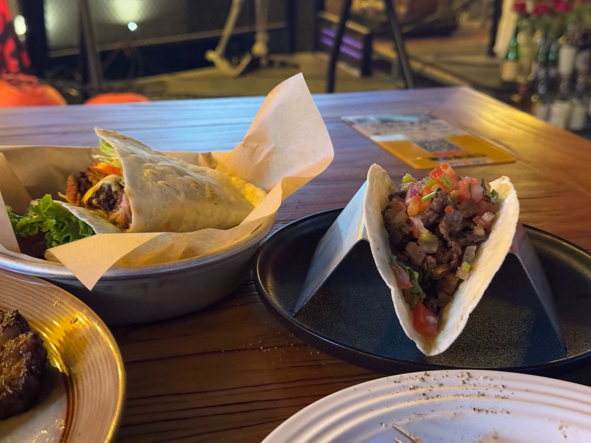 articlemarktng1's tweet photo. Craving vibrant flavors  Dive into homemade Korean bulgogi tacos—sweet-savory marinated beef, crisp veggies, and a spicy gochujang drizzle. Your taste buds will thank you! https://t.co/oyvERElEKI