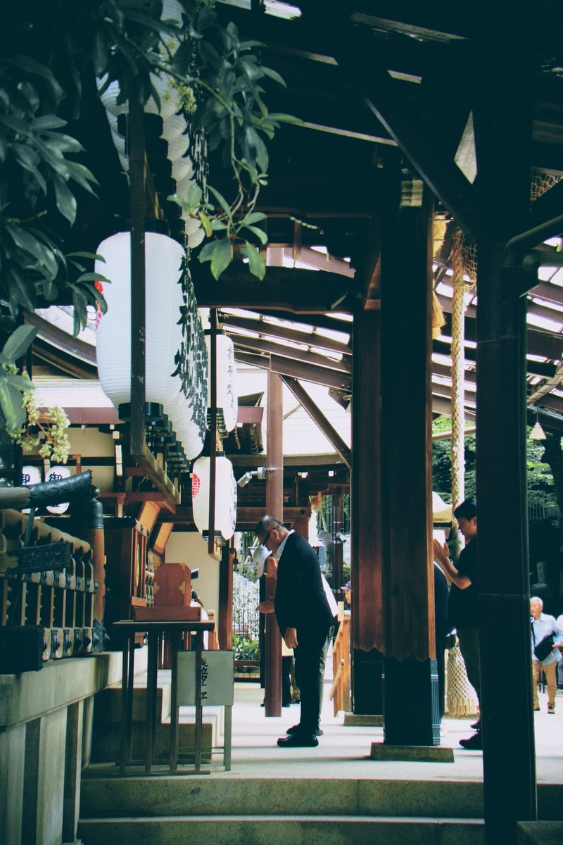 shigeclass's tweet photo. Fragments of a day
#石切神社
#ricohcx6 
#オールドコンデジ https://t.co/i67Zxm0snw