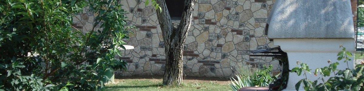 RobertoOndei1's tweet photo. Vorresti abbellire il tuo giardino rivestendo le facciate della tua casa? Rivestimento impermeabile che si fissa meccanicamente per una posa veloce, pulita e funzionale. Rivestimenti in pietra tecnica modello Misto classico120x80cm fissaggio a vite | eBay #pietra #arredo #garden https://t.co/1Y7sff9gJY