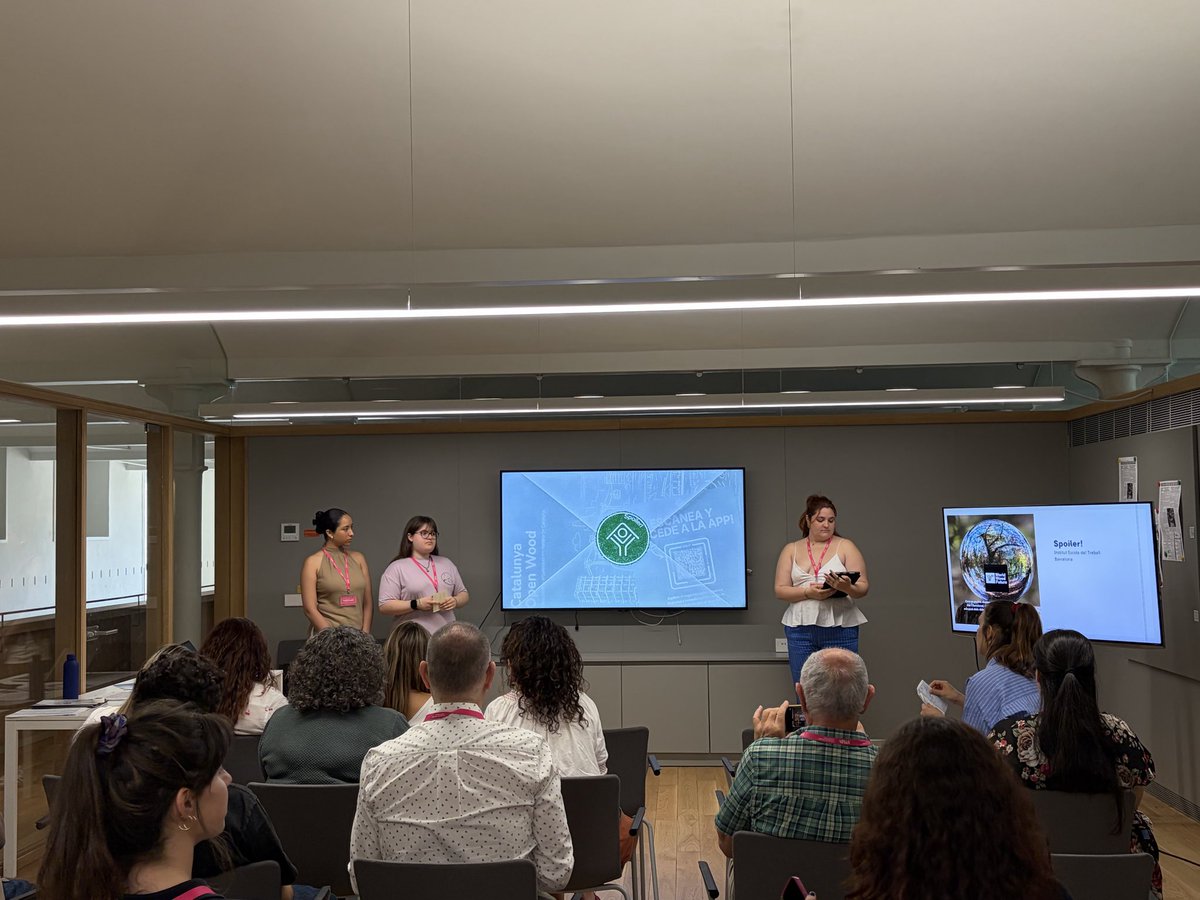 fundaciobcnfp's tweet photo. @Circuitcat_cat @insffg_sjd @insmarianao Ara és el torn del repte de WWF 🪵
Els equips Spoiler! de @EdTbarcelona i WoodWorks VR de l'INS TIC, ens presenten les seves propostes d'impacte ambiental. 🌱 https://t.co/WUhcWLhtWj