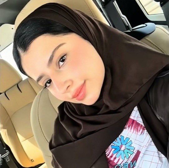 Mrlohi_'s tweet photo. قربت انزل على مادفي

تعال شوف الوردي كيف مسعبل عليها قبل ما اغرقها😵‍💫💦 https://t.co/vXr2GGHY9R