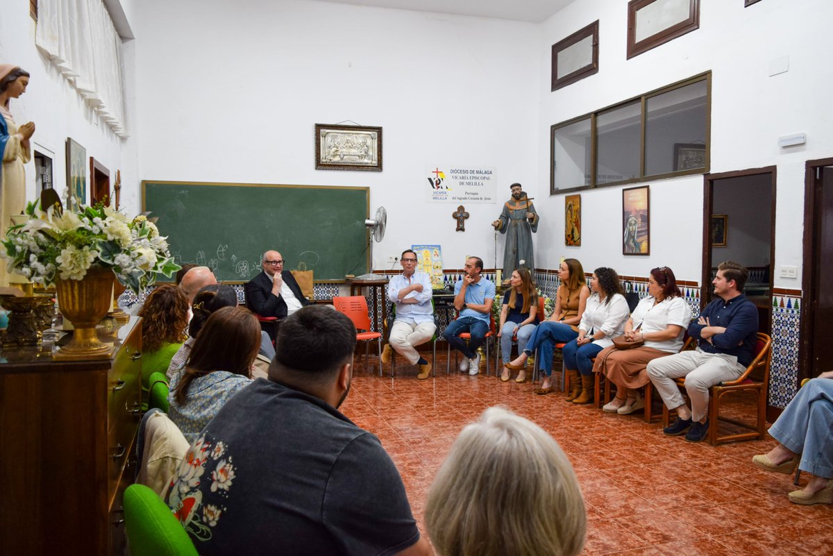 DiocesisMalaga's tweet photo. Mons. Satué celebró ayer miércoles la misa de accion de gracias por el 125 aniversario de las Hermanas de la Divina Infantita de Melilla y participó en un encuentro con los profesores de religión de los distintos centros de la ciudad autónoma. FOTOS: M. REYES https://t.co/8enIZmKsNG