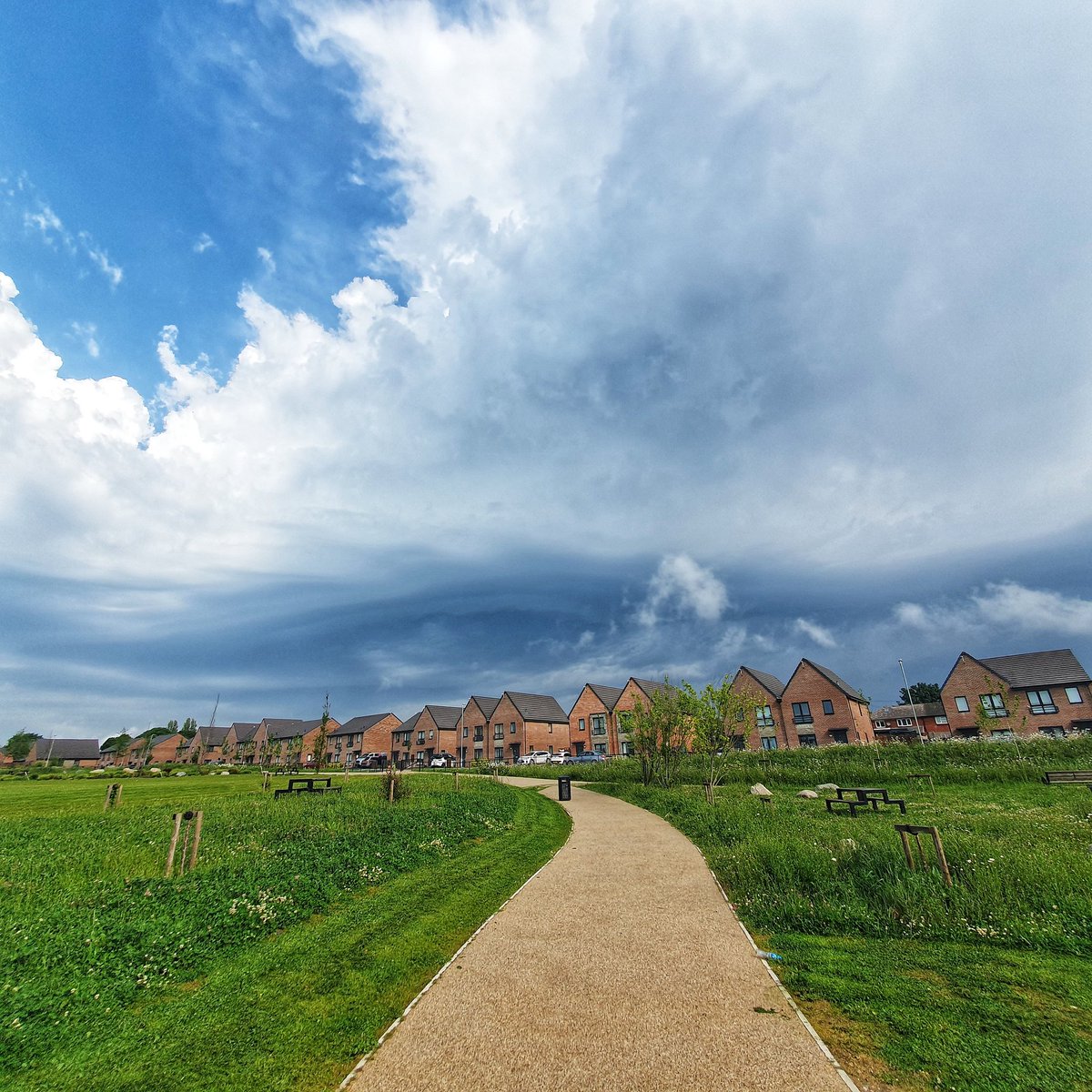 AI_editing's tweet photo. View of the morning storm leaving Leeds #thunder #storm https://t.co/wZKyqyKcRP