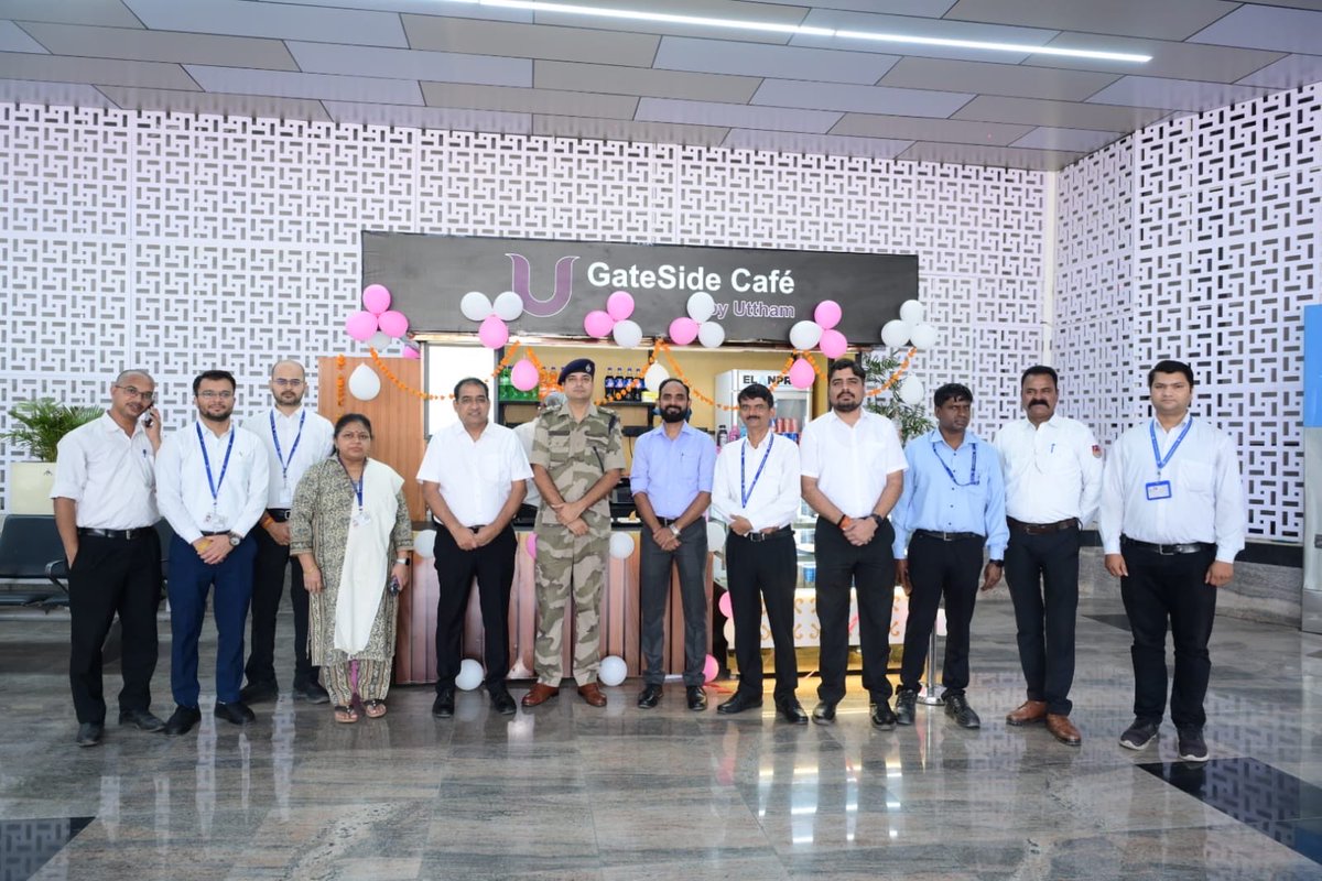 aaibplairport's tweet photo. यह आउटलेट नवीन आगमन हॉल के सामने, लोअर ग्राउंड फ्लोर पर स्थित है। इसके माध्यम से यात्रियों, उनके साथ आने वाले अतिथियों एवं एयरपोर्ट स्टाफ को अतिरिक्त स्नैक्स एवं पेय पदार्थों की सुविधा उपलब्ध होगी। @aairedwr https://t.co/firzmcLJr3