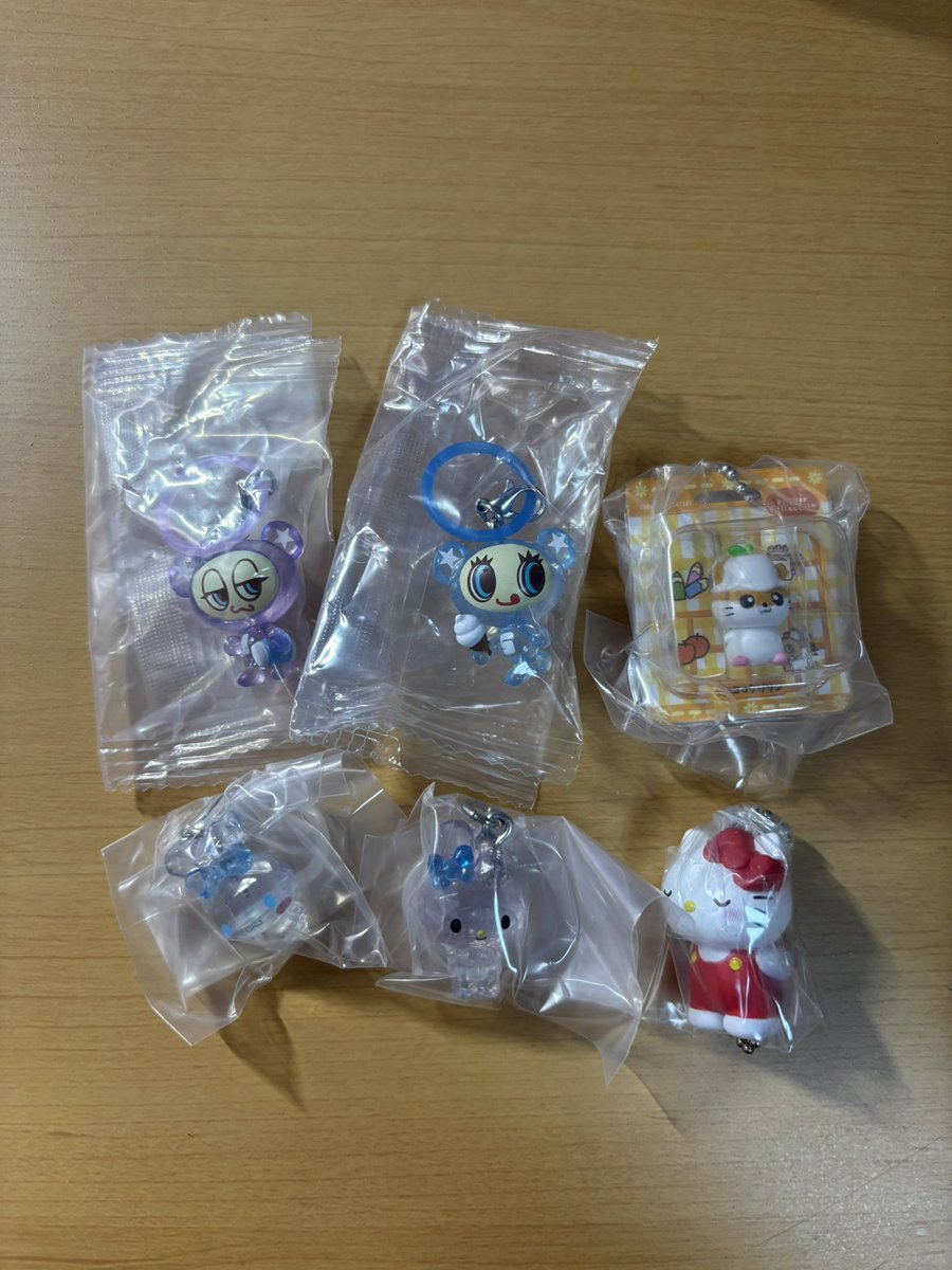0216meme0216's tweet photo. 【交換】サンリオジュエルペットエスターバニーmikkoたまごっちエンジェルブルーあわわちゃんめじるし

譲：画像1.2
求：画像3＞クロミ関連

郵送希望です📮
お気軽にお声掛けください♪ https://t.co/O1xeJSHiJU