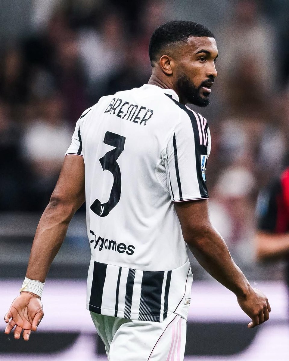 TheFJEN's tweet photo. 🚨🇧🇷 JUST IN: Bayern Munich are showing STRONG interest in signing Bremer, who is EXPECTED to leave Juventus this summer.

Juventus could ask for Kim Min-jae, on-loan, to be included in the deal.

— @Gazzetta_it https://t.co/MSZaUtLsiK