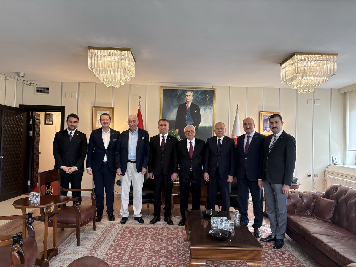 FaikAypek's tweet photo. Demokrat Parti Genel Merkez Bayramlaşma Heyeti olarak herkesin bayramını kutluyoruz. https://t.co/lziOJenhtD