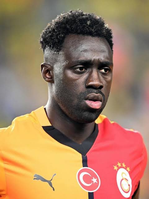futspors's tweet photo. ⚪️ Galatasaray, Davinson Sanchez'e iyi bir teklif gelmesi durumunda bunu değerlendirmeye alacak. (Ali Naci Küçük) https://t.co/W2HoLi5LC0