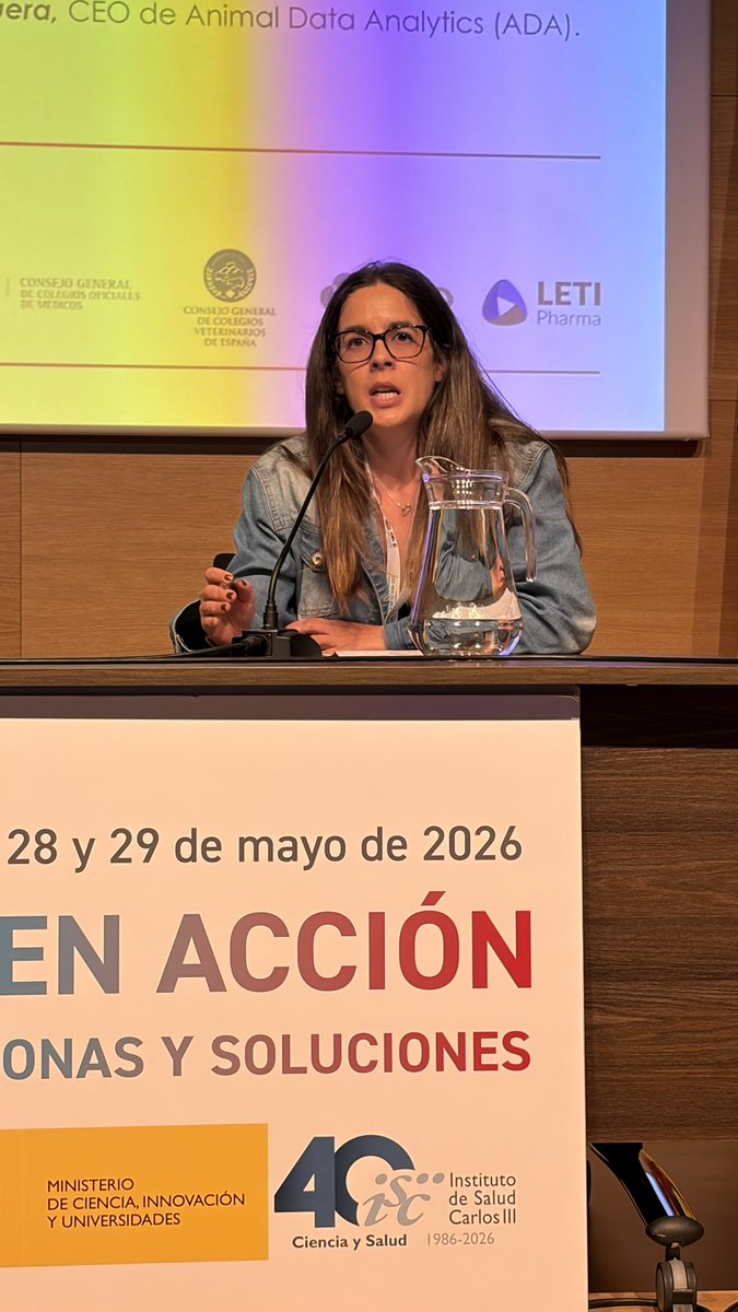 Plat_OneHealth's tweet photo. La Mesa 2 del III Congreso Nacional One Health, bajo el título “Transformación digital y tecnologías disruptivas al servicio de One Health”, ha abordado el papel clave de la innovación tecnológica en la evolución de los sistemas de salud. 🌍💚  

La sesión ha estado moderada por Carolina Sánchez Peña, vocal de la junta directiva de la Plataforma One Health en representación de la Sociedad Española de Salud Ambiental (SESA), y ha contado con la participación de  Ignacio Hernández Medrano, neurólogo por el Hospital Ramón y Cajal, Fundador de Savana y Premio Princesa de Gerona; Silvia González González, responsable de IA en ITCL Centro Tecnológico y miembro del Proyecto AgrarIA; y por último Carlos Piñeiro Noguera, CEO de Animal Data Analytics. 

Un espacio de reflexión sobre cómo la inteligencia artificial, la digitalización y las nuevas tecnologías están transformando la forma de prevenir, vigilar y gestionar la salud desde una perspectiva integrada One Health. 

#IIICongresoOneHealth #unasolasalud #SaludGlobal #onehealth #congresoonehealth