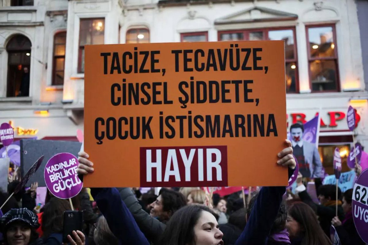 solcumedyahaber's tweet photo. #SONDAKIKA

Ankara’da 5 öğrencisine cinsel istismarda bulunup 38 yıl hapis cezası alan öğretmen A.Ö., istinaf mahkemesinde TAHLİYE EDİLDİ. https://t.co/ZINHsGPzMF