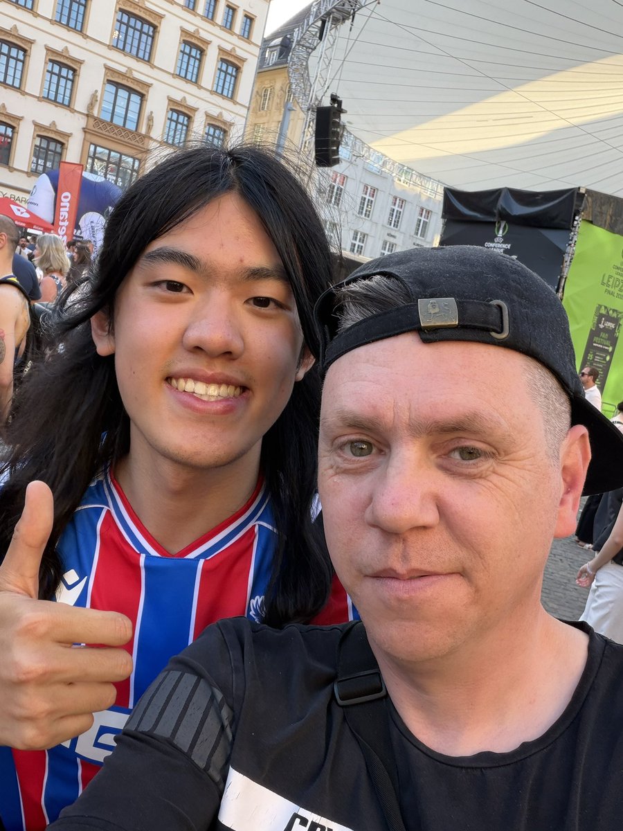 lukeyCPFC34's tweet photo. It was good to see you out in Leipzig @HolmesdaleChina 

Absolute legend 🔴🔵🦅 https://t.co/DLihn7uF2R