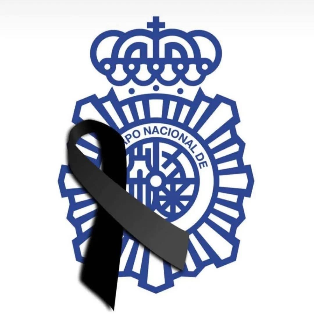 supcadizpro2019's tweet photo. Desde el @supcadizpro2019 mostramos nuestro más profundo pesar por el fallecimiento de nuestro compañero de la Policía Nacional 👮🏽👮🏻‍♀️🚓 de #SanFernando #Cadiz . 
Nos unimos al dolor de su familia, amigos y compañeros en estos momentos tan duros. D.E.P. https://t.co/fcx8IQDESn