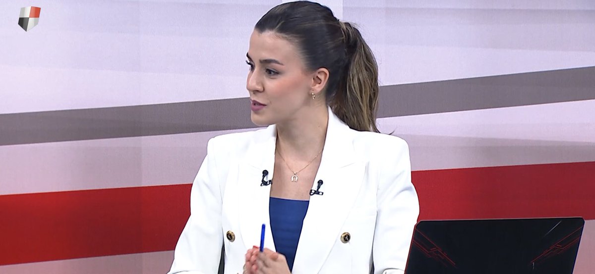 istinyeganyanb's tweet photo. #tjktvyarışzamanı 
@Esra_ylnklc 
@Ferdiakıncı

İstinye hanyan bayimizden herkese iyi bayramlar,bol şanslar.Dünkü İstanbul koşularında büyük ikramiyenin bir tanesini bayimizden oynayıp bulan yarışseverimizi kutluyoruz.İyi yayınlar https://t.co/QMISZ1z2iT