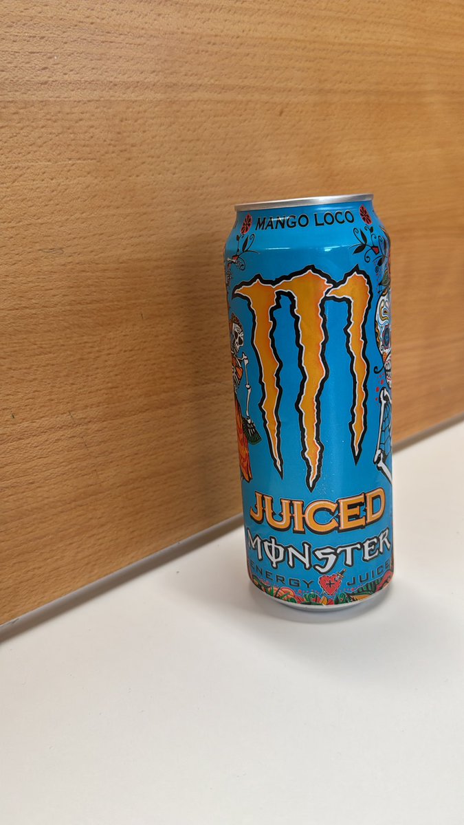 apolo_alpha's tweet photo. Un perro que me pague el Monster de esta mañana ajajajaj https://t.co/6OONLit33d