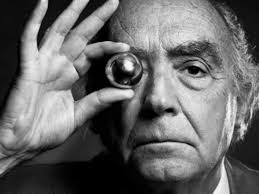 manuelferdiez's tweet photo. "Ser comunista en el confuso siglo XXI es sencillamente una cuestión de honor frente a la historia" 

José Saramago. https://t.co/1ECErAw7k1