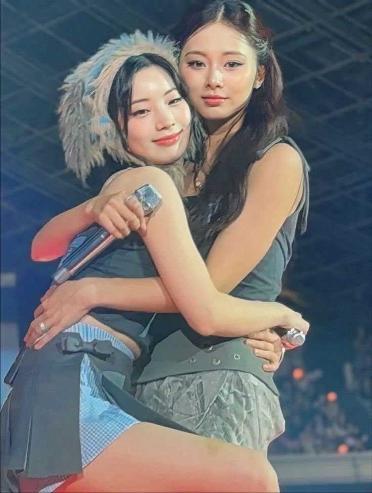 TzuSupportTeam's tweet photo. Happy Birthday to our precious Dahyun! 🤍 Wishing you endless happiness, love, and success this year. We love you so much, Dubu! 🎂✨

#다현이의_선율로_가득한5월
#SUNSHINEDUBU
#HappyDahyunDay https://t.co/tTAjMUMLk8