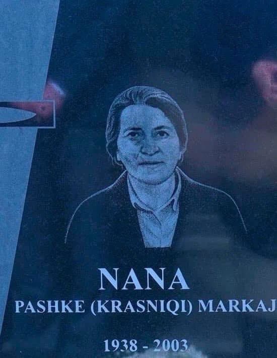 zoje tweet media