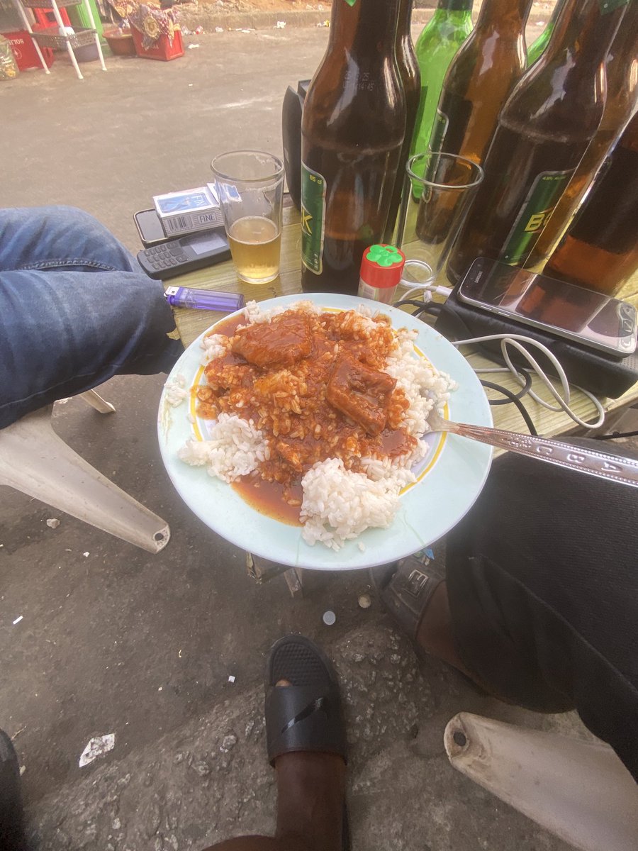 i_writer2's tweet photo. Abidjan, Côte D'Ivoire. I was wit my host one day wen we saw a group of people crying, every1 has a bottle of beer &amp; a plate of food. I asked my host what's going on, he said dey were mourning d death of a 4y/o who passed away early dat morning. U dnt morn a 4y/o in Yoruba land https://t.co/e9mvXRs7r7