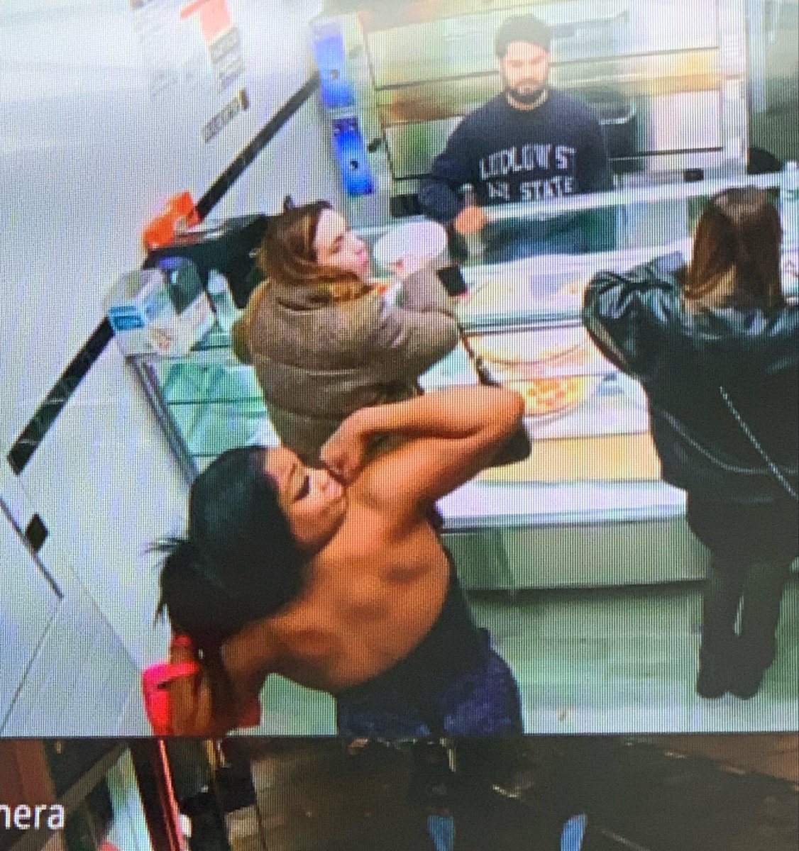 jadedollyx's tweet photo. In a pizza shop flexing in a sparkly dress. #musclemommies #strongwomen #sleeperbuild https://t.co/LB40DEFJaB