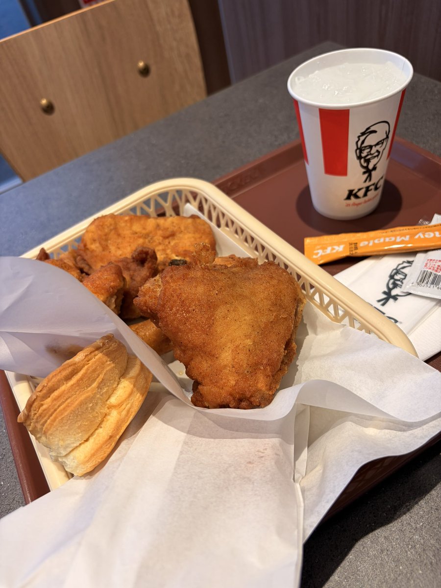 _ryuuuga_'s tweet photo. 今日ケンタッキーにしな〜い🐥⸒⸒ https://t.co/Exhjm8AfEt