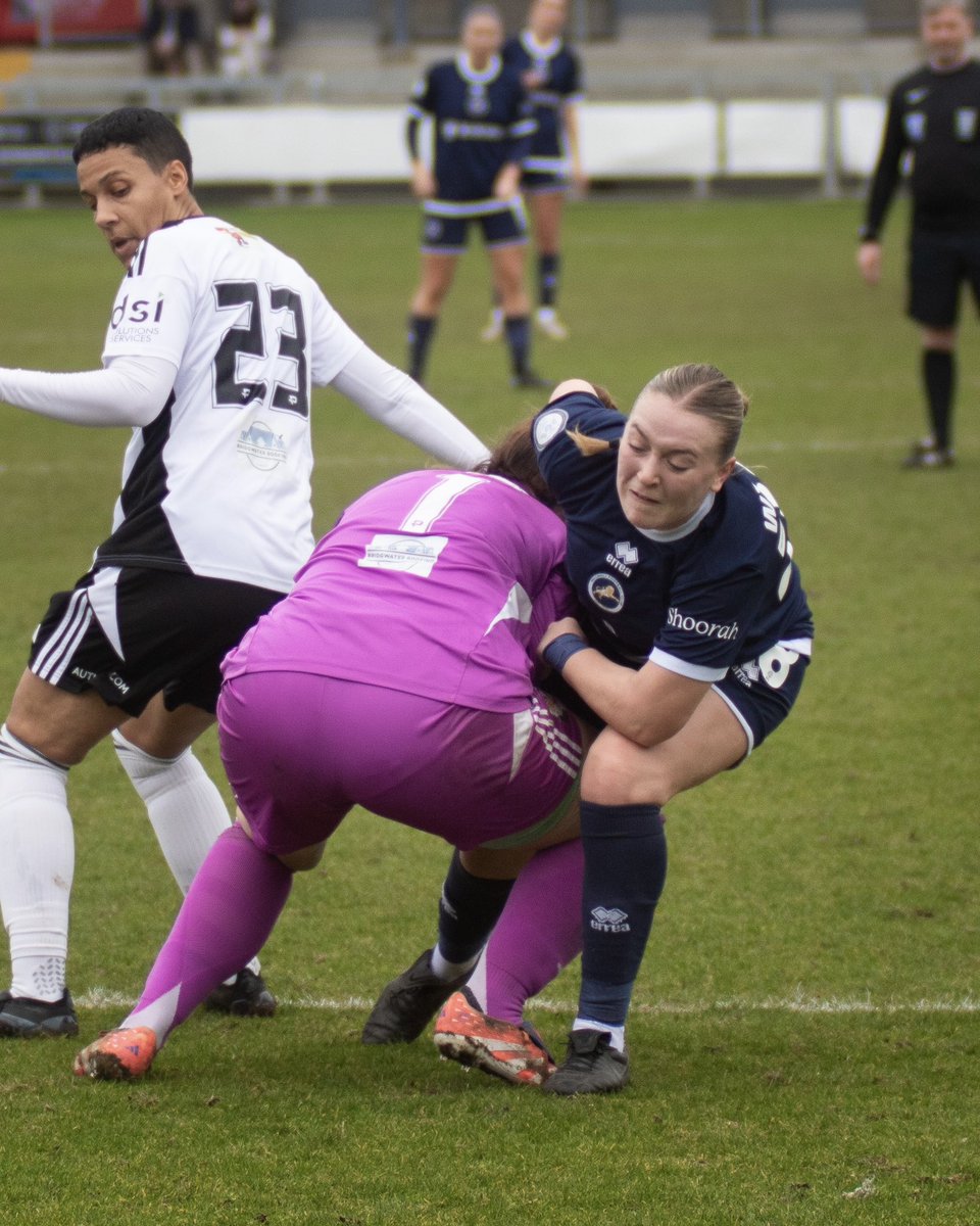 Millwall_LFC's tweet photo. Academy ➡️ First-Team

⭐️ Wishing Florrie Winfield the very best as she departs the club to pursue an opportunity at a University in America.

📸 From a combative midfielder to playing in goal to THAT rugby tackle.

🤝 Flo, we wish you all the best in your next steps.

#Millwall https://t.co/Thj5l0Ko0b