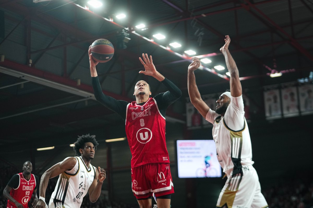 CB_officiel's tweet photo. 📃PREVIEW Betclic Élite
1/4 de finale retour playoffs
Cholet Basket vs @LDLCASVEL
Aujourd'hui à 19h ⬇️
https://t.co/y1Lr44k1vl
Soir de match ⬇️
https://t.co/TF5wR3sA29
#GOCB #CBFAMILY @Betclic_ELITE https://t.co/DA8Mbyjv36