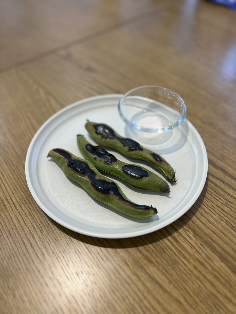 motoyome2025's tweet photo. そら豆のグリル ヒマラヤ岩塩添え
350円
旬のそら豆、ホクホクでおいしいです!!😌✨
#GLOWEP05 #EP05 #GLOWEP09 #芋焼酎好きな人と繋がりたい #札幌居酒屋 #札幌ディナー #札幌おでん #そら豆 https://t.co/JXoJ0ergYx