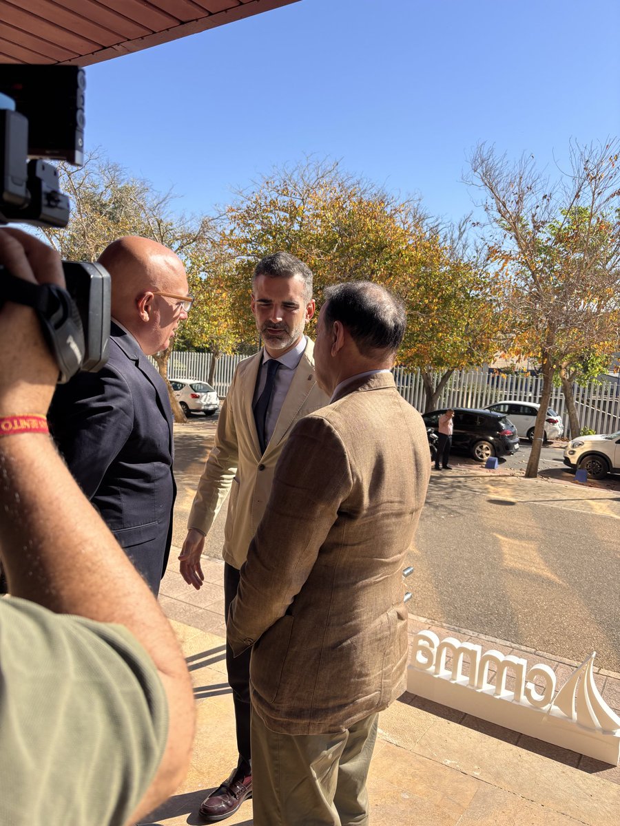 ClusterMMA's tweet photo. 🎙️ Es el turno de @RamonFPM en la presentación del Dosier en Sevilla. El Consejero destaca el papel presente de la administración y el tejido productivo, sumado al futuro de la EA2 y la 5H.
#EconomíaAzul #Andalucía #CMMA https://t.co/4M38fyAN0t