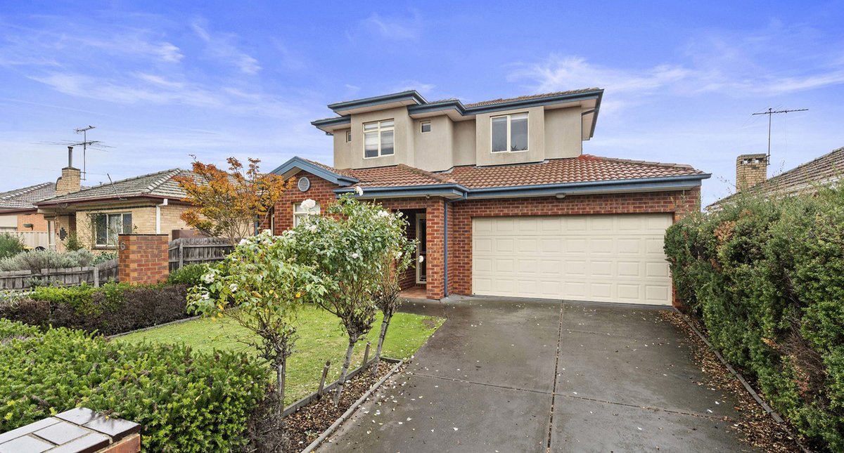 BarryPlantThom's tweet photo. With 4-bedrooms and 2-bathrooms, there's lots of family-friendly space in this well located #houseforsale in #Thomastown. If you want to be one of the first through the door, visit: https://t.co/T4PUzdgzPJ 
#Melbourne #realestate #homeforsale #lifestylelocation https://t.co/wJr0O6S59C