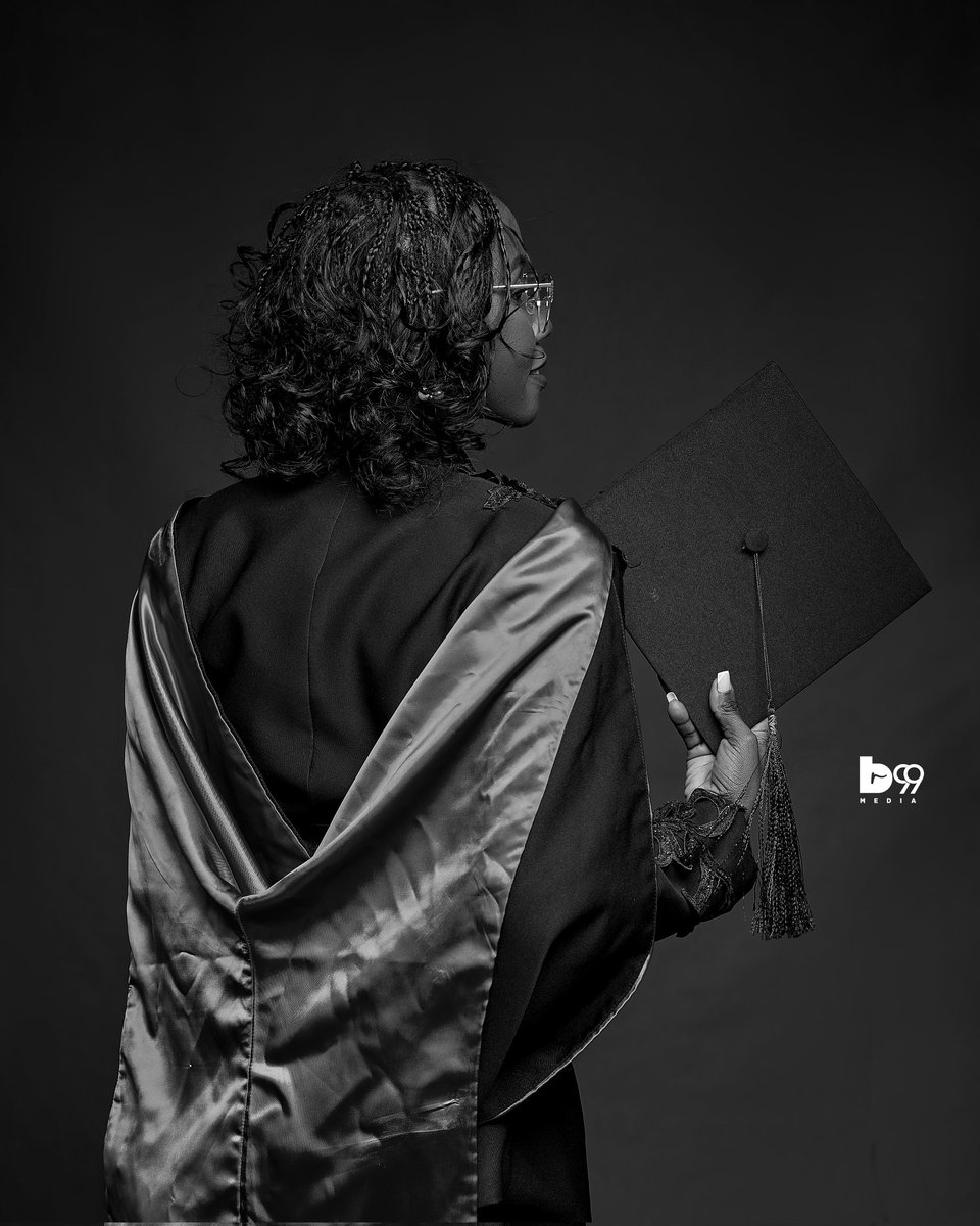 SheisMadah's tweet photo. Bachelor Of Education Sciences Bagged❤️❤️ From university number one in Malawi🥳🥳😍 LUANAR https://t.co/H6IRIJ8JRf