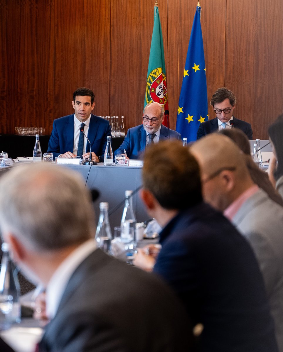 ShivKumarSing18's tweet photo. Being a member of National Council of Migration &amp; Asylum, informed the Minister of the Presidency @mpresidencia_pt @Leitao_Amaro about the difficulties faced by Indian and South Asian Migrants in Portugal. @IndiainPortugal @diaspora_india @MEAIndia @nestrangeiro_pt #CasadaIndia https://t.co/i6HEFn4DdB