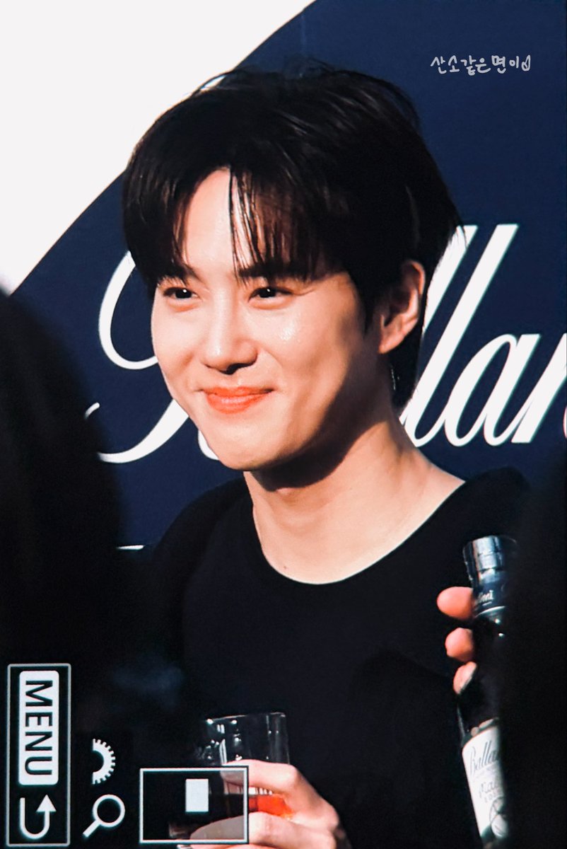 O2_myeoni's tweet photo. 260528 니가 내 햇살이다☀️
#수호 #준면 #SUHO #スホ https://t.co/JFlJg7GdkU