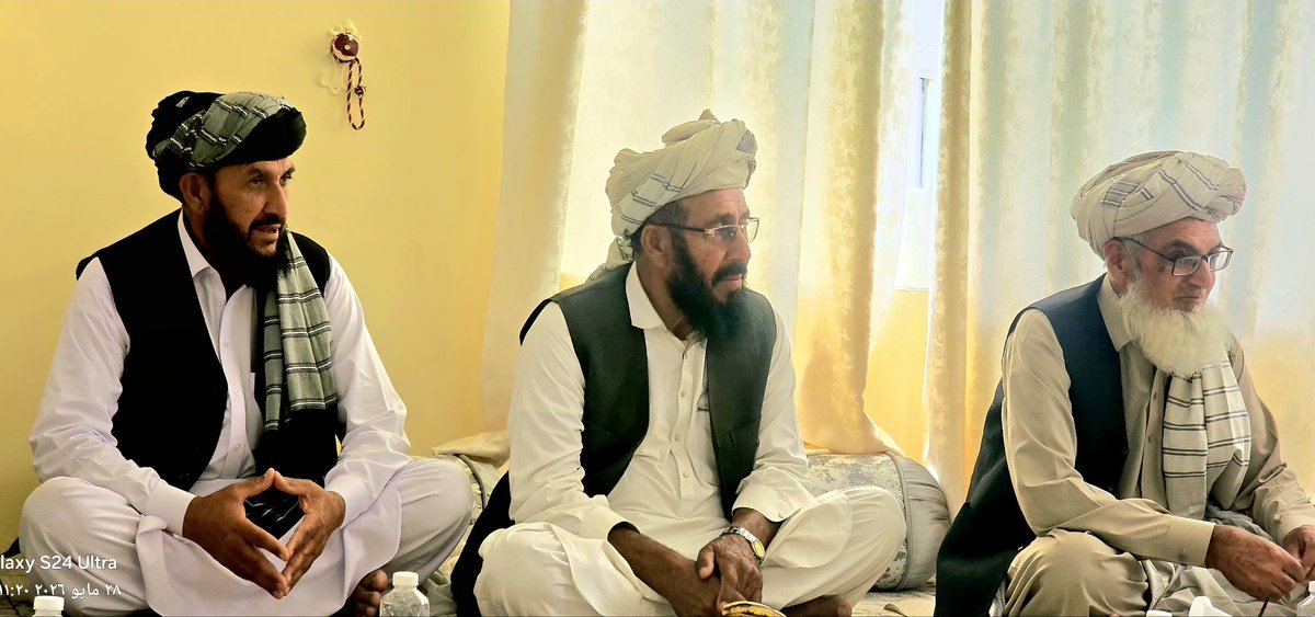 mustaghfir_g313's tweet photo. خوست والي، الحاج مولوي عبدالرحمن حقاني او مرستيال والي، الحاج مولوي محبوب شاه قانت د نېکمرغه لوی اختر په مناسبت د دغه ولایت د مرکز او بېلابېلو ولسوالیو له قومي مخورو، دیني علماوو، مجاهدینو او عامو ځوانانو سره ليدنه او د اختر مبارکي وکړه. ١/٧ https://t.co/wV7ee4apMG