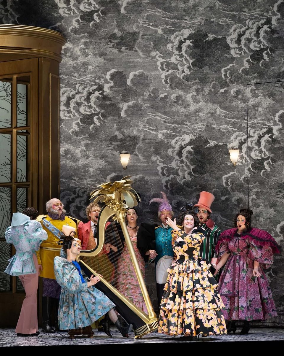 OperaLibera tweet picture