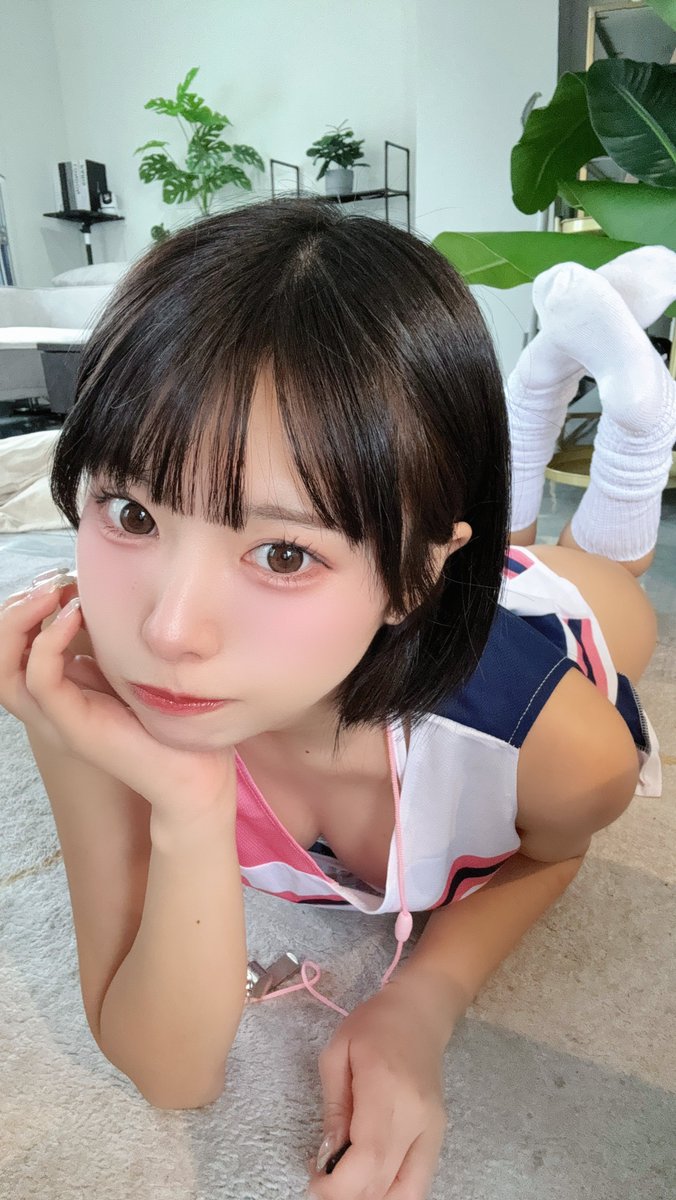 長生まよ🐱🌸さんのエロ画像、2026年05月28日21時25分15秒に投稿