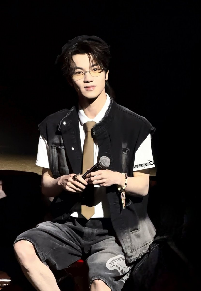 Little_DimplesK's tweet photo. 💫 🤩

#WangYunkai #王昀楷 
#MeetYouAtTheBlossom https://t.co/vM5fGzGW6F