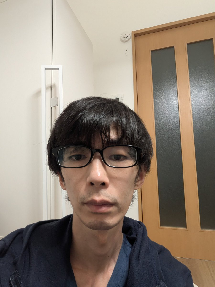 ひびき tweet media