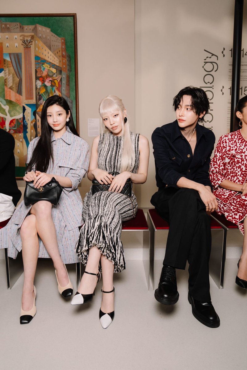 이로 tweet media