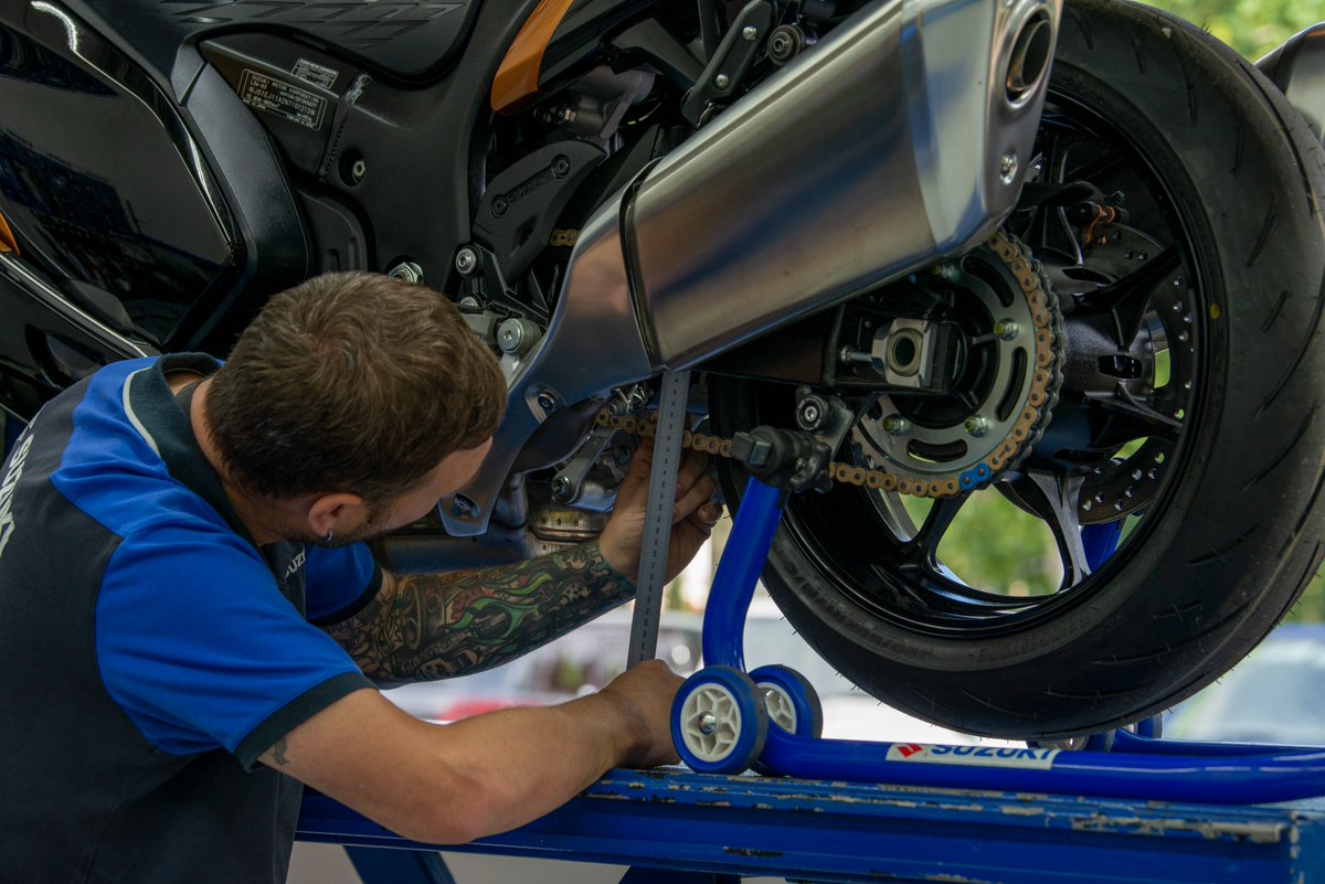 BikeJobs_uk's tweet photo. Motorcycle Technician opportunity with @FinsMotorcycles at their top @SuzukiBikesUK business in Surrey. @JCPSurreySussex #suzuki #motorcycle #motorcycletechnician #motorcyclejobs #bikejobs #jobs #jobsearch #surreyjobs #surrey More Info & Apply👉https://t.co/lt2nkTHuOb https://t.co/VSJZd9hBx5