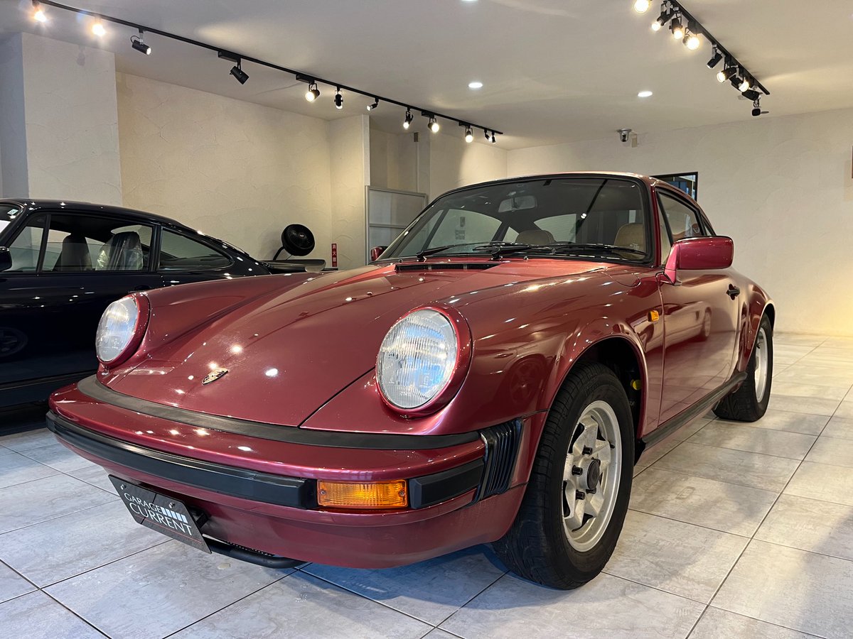 garagecurrent's tweet photo. 先日入庫をお知らせしたワインレッドの911SCですが、現在掲載準備中です！
ギアの入りに違和感有りでしたが、リンケージ周りのリフレッシュでシャキッとしました！
ポルシェシンクロは吹けの良いSCとの相性抜群。ダブルクラッチが捗る。
内装との組み合わせも最高の1台。
明日掲載予定！お楽しみに！ https://t.co/PsJTR9K0pf