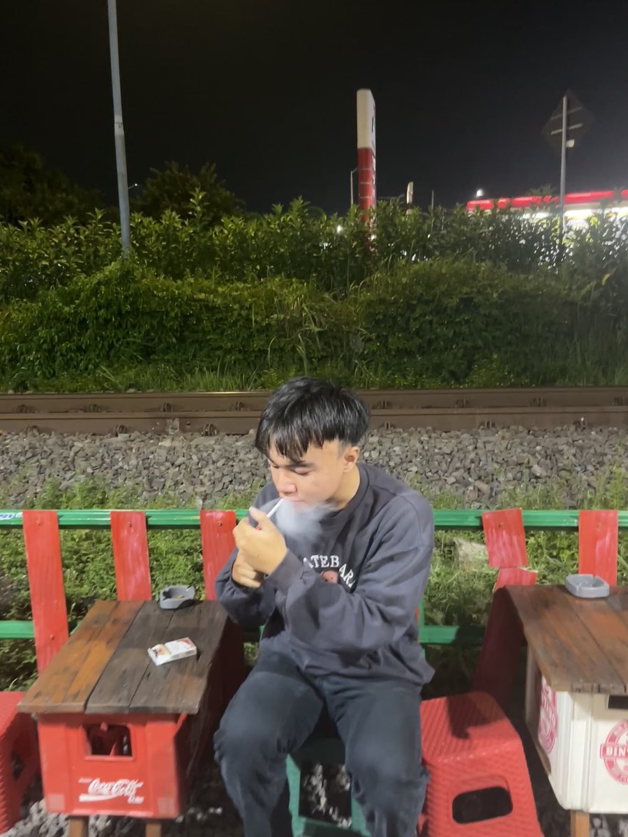 daanzidan_'s tweet photo. peace for a while https://t.co/LluNDdodgb