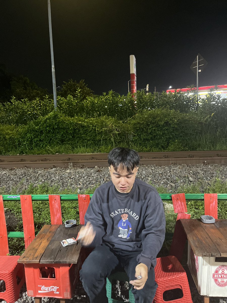 daanzidan_'s tweet photo. peace for a while https://t.co/LluNDdodgb